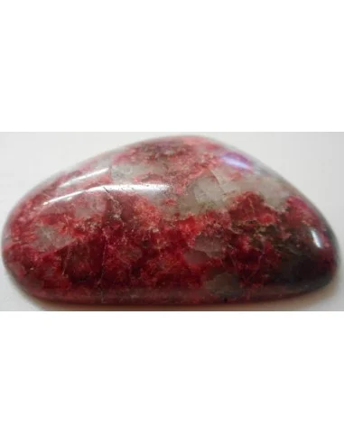 Thulite  rose rouge cabochon
