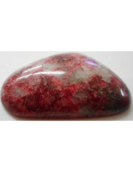 Thulite  rose rouge cabochon