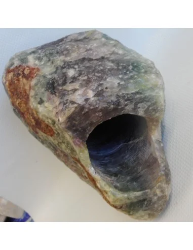 Grand cone de fluorite violette