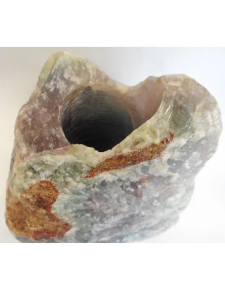 Grand cone de fluorite violette Grand cone de fluorite violette