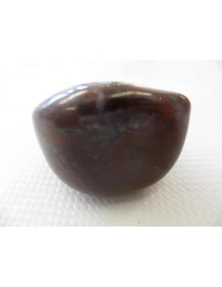 Bustamite avec sugilite polis