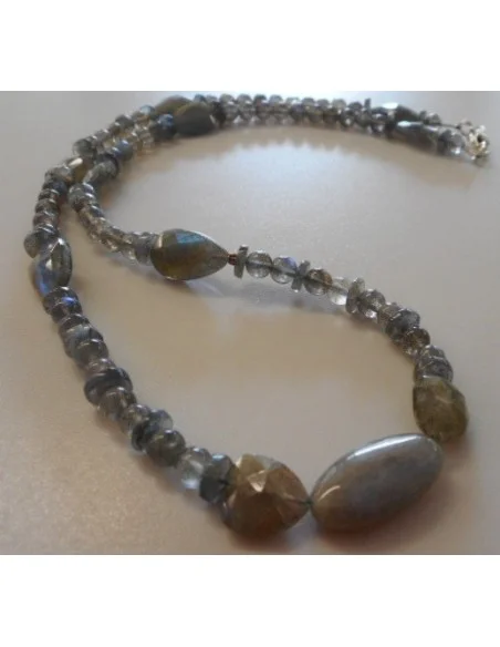 Collier labradorite beaux reflets