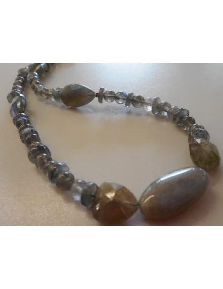 Collier labradorite beaux reflets