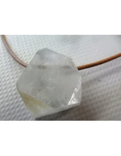 Apophyllite blanche en pendentif 2