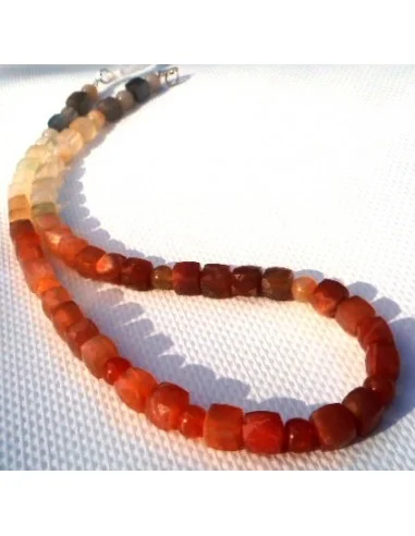 Pierre de Lune collier cubes facettés