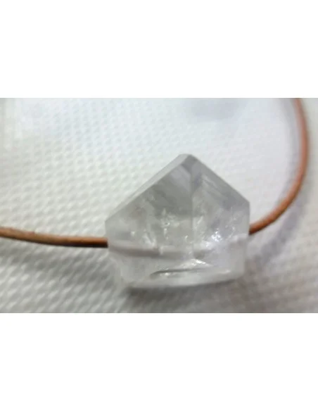 Apophyllite blanche en pendentif