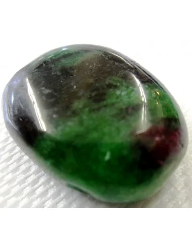 Zoisite aux rubis en pendentif