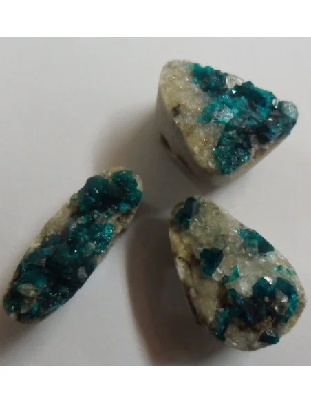 Dioptase cristaliséependentif
