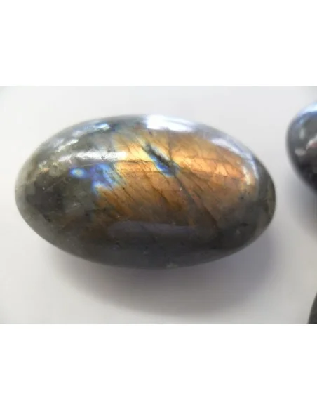 Labradorite  rose galet polis