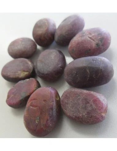 Spinelle rouge cabochon