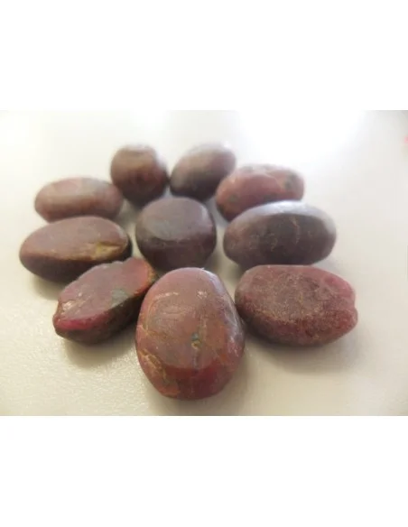 Spinelle rouge cabochon