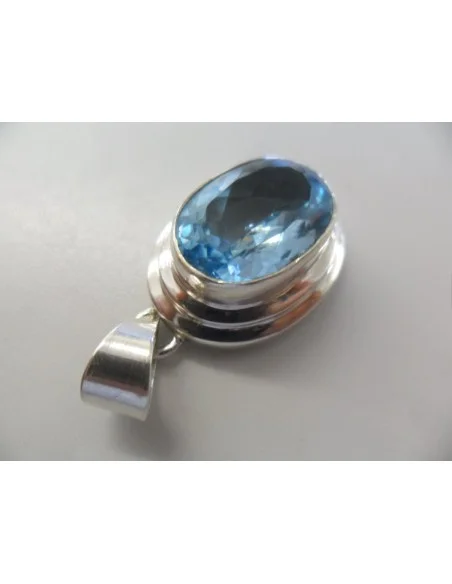 Topaze bleue pendentif argent Topaze bleue pendentif argent