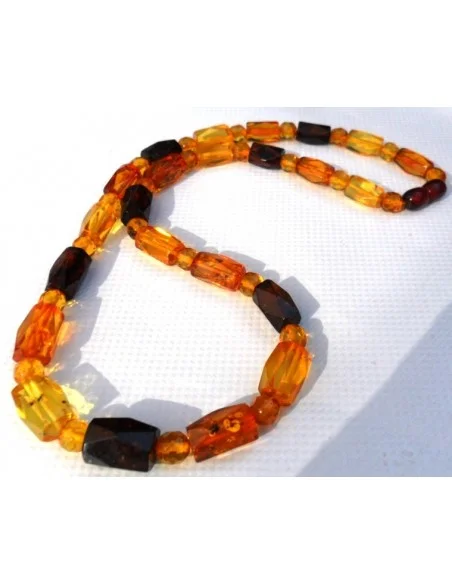 Collier ambre facettes