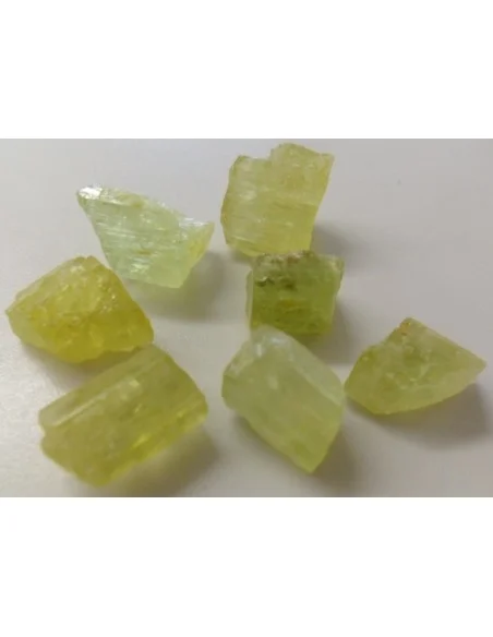 Apatite jaune brute gemme