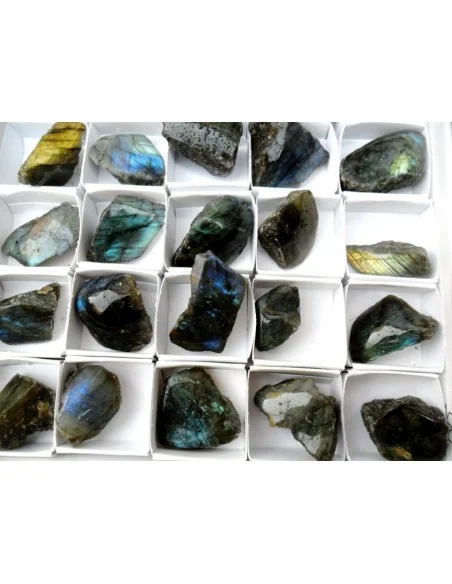 Labradorite moité polis 13 à 34g Labradorite moité polis 13 à 34g
