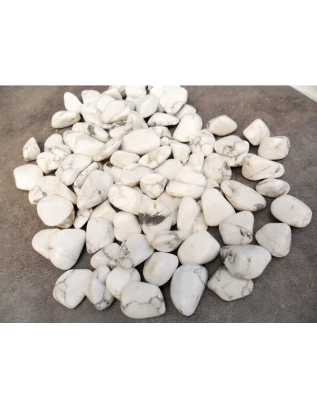 Howlite polis