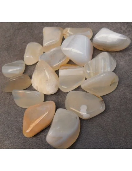 Pierre de lune nacré polis