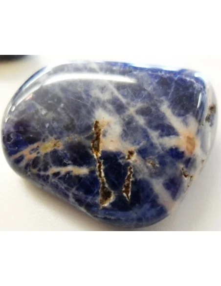 Ussingite sur sodalite polis Ussingite sur sodalite polis