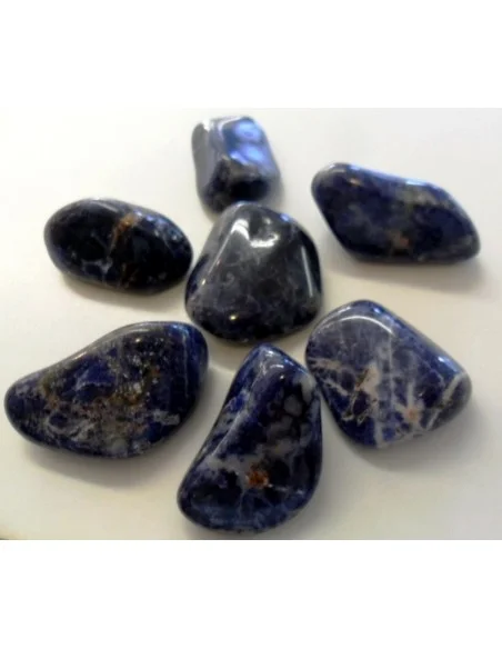 Ussingite sur sodalite polis Ussingite sur sodalite polis