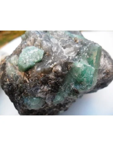 Grand morceau Emeraudes gangue