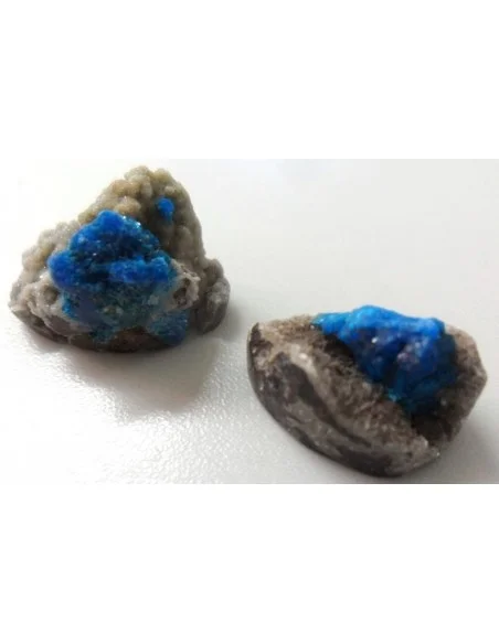 Pentagonite avec cavansite pierre