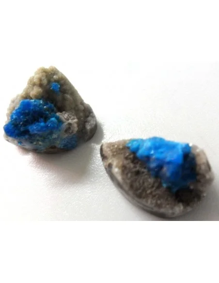 Pentagonite avec cavansite pierre