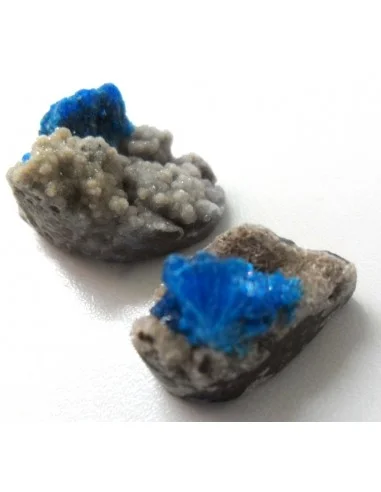 Pentagonite avec cavansite pierre