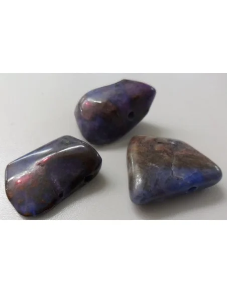 Richiterite en sugilite Richiterite en sugilite