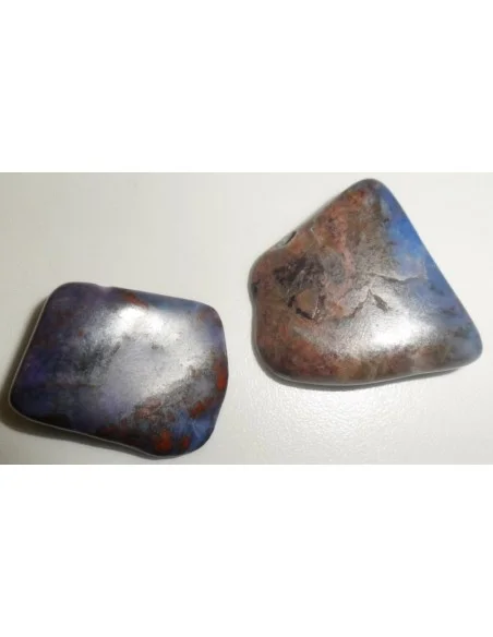 Richiterite en sugilite Richiterite en sugilite