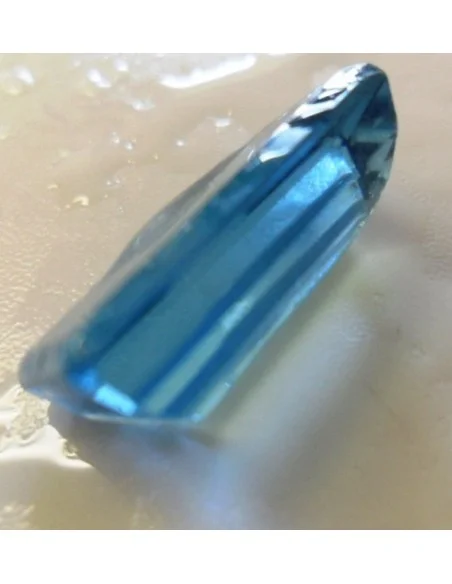 Tourmaline bleue gemme