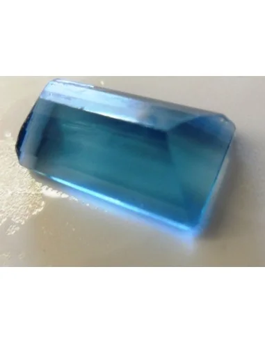 Tourmaline bleue gemme