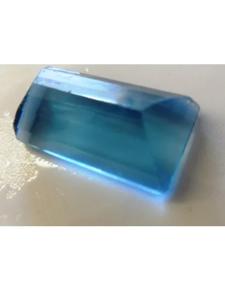 Tourmaline bleue gemme