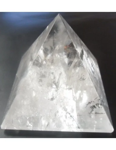 Pyramide en cristal de roche