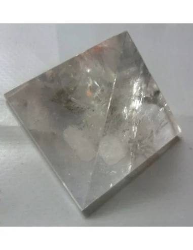 Pyramide en cristal de roche