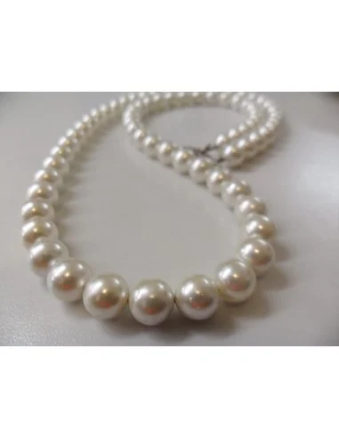 Perles blanches 8mm collier