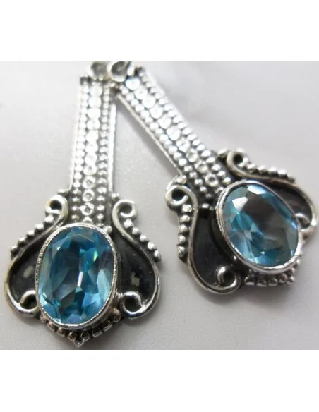 Boucles d'oreilles en topaze bleu