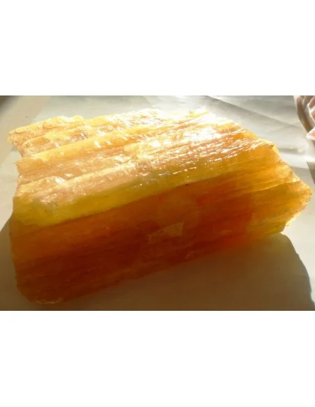 Calcite jaune orange cristalisée