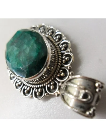 Emeraude pendentif  Emeraude pendentif
