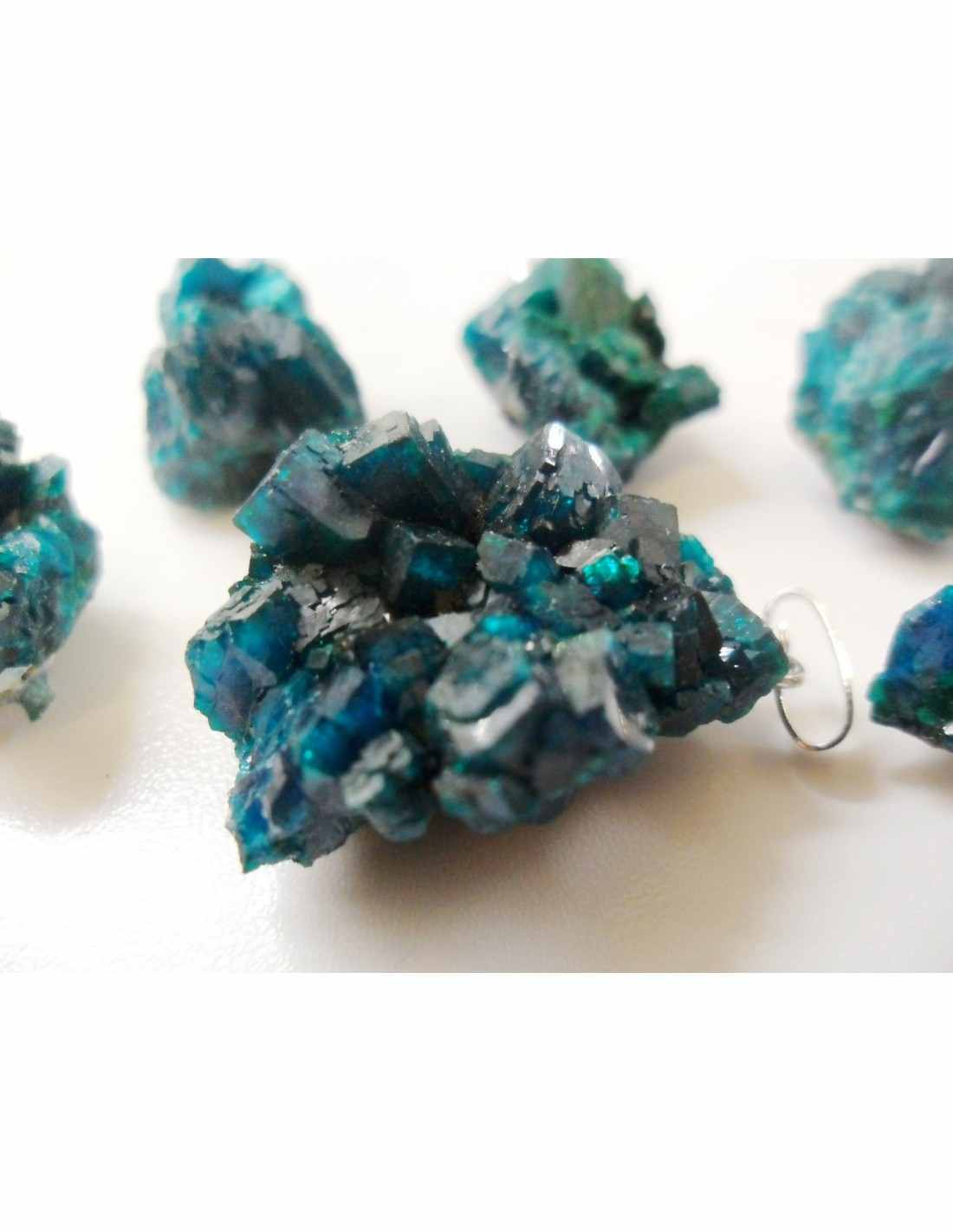 Dioptase Brute - Pierre Naturelle Taille S - Environ 1x2cm - France Minéraux