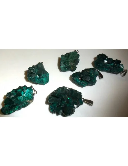 Pendentif Dioptase cristalise magnifique Pendentif Dioptase cristalise magnifique