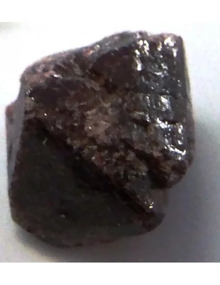 Zircon, hyacinthe tetraedre brut Zircon, hyacinthe tetraedre brut