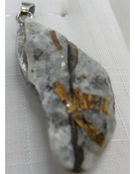 Astrophyllite brute pendentif Astrophyllite brute pendentif