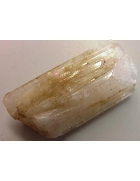 Danburite brute mineral