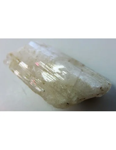 Danburite brute mineral