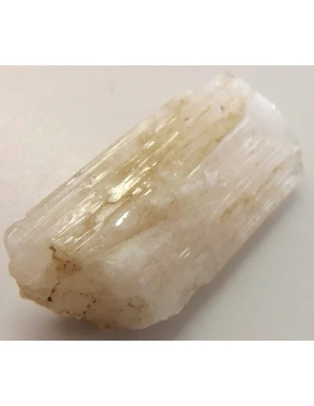 Danburite brute mineral