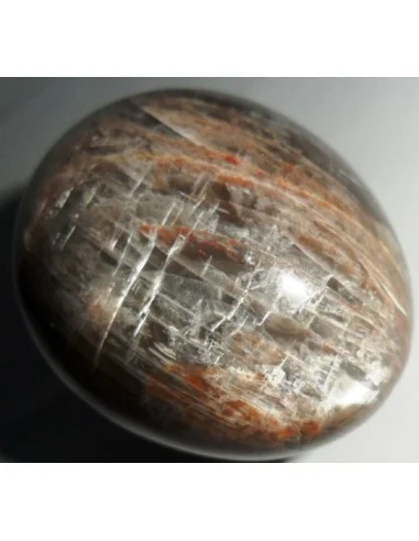 Feldspath noire oeuf