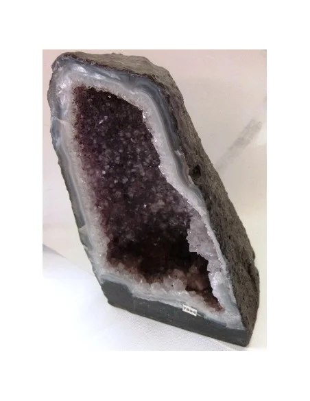 Améthyste, quartz rutiles  Géode chapelle