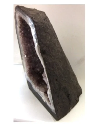 Améthyste, quartz rutiles  Géode chapelle