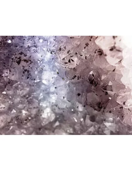 Améthyste, quartz rutiles  Géode chapelle