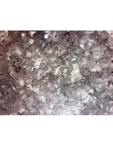 Améthyste, quartz rutiles  Géode chapelle